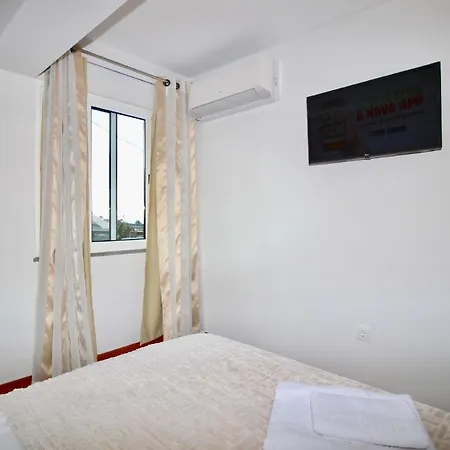 Apartment Ferienwohnung Fuer 6 Personen Ca 95 Qm In Cmara De Lobos, Madeira Suedkueste Von Madeira