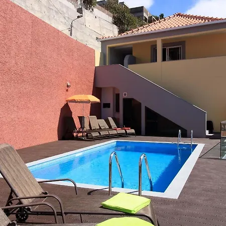 Apartment Ferienwohnung Fuer 6 Personen Ca 95 Qm In Cmara De Lobos, Madeira Suedkueste Von Madeira