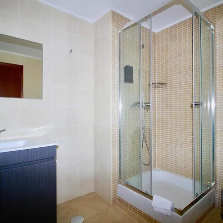 Ferienwohnung Fuer 6 Personen Ca 95 Qm In Cmara De Lobos, Madeira Suedkueste Von Madeira Apartment